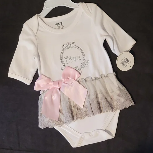 6M Diva Onsie - Picture 1 of 2